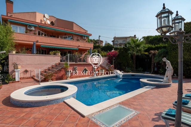 8 bedroom Villa for sale in Gavà with pool garage - € 2,100,000 (Ref: 10024378)
