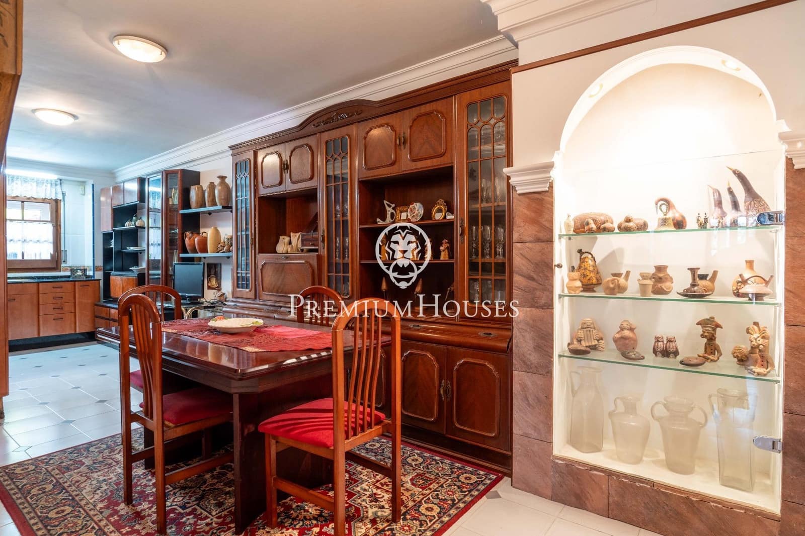 8 bedroom Villa for sale in Gava with pool garage - € 2,100,000 (Ref: 10024378)