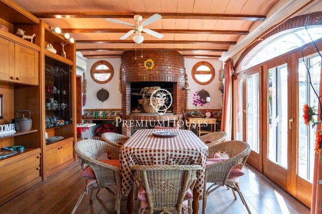 8 bedroom Villa for sale in Gavà with pool garage - € 2,100,000 (Ref: 10024378)