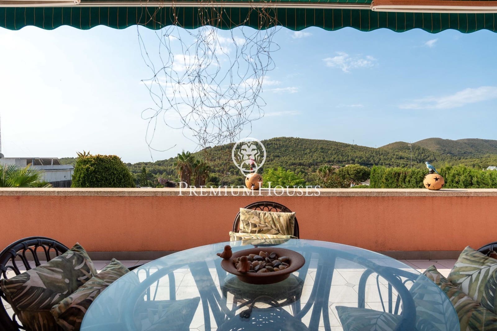8 bedroom Villa for sale in Gava with pool garage - € 2,100,000 (Ref: 10024378)