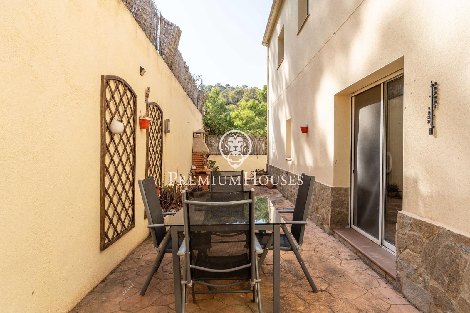 4 Zimmer Villa zu verkaufen in Olivella mit Pool Garage - 487.500 € (Ref: 10024379)