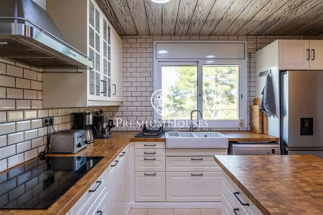 4 Zimmer Villa zu verkaufen in Olivella mit Pool Garage - 487.500 € (Ref: 10024379)