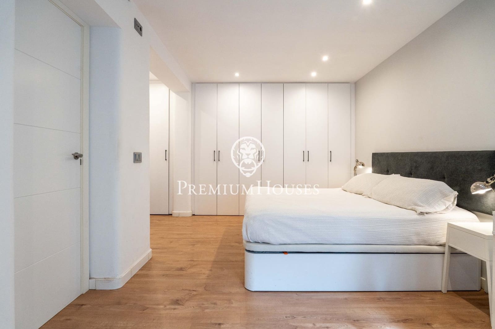 3 bedroom Flat for sale in Tarragona city - € 638,000 (Ref: 10037585)