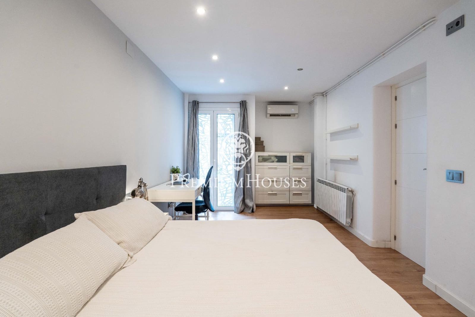 3 bedroom Flat for sale in Tarragona city - € 638,000 (Ref: 10037585)