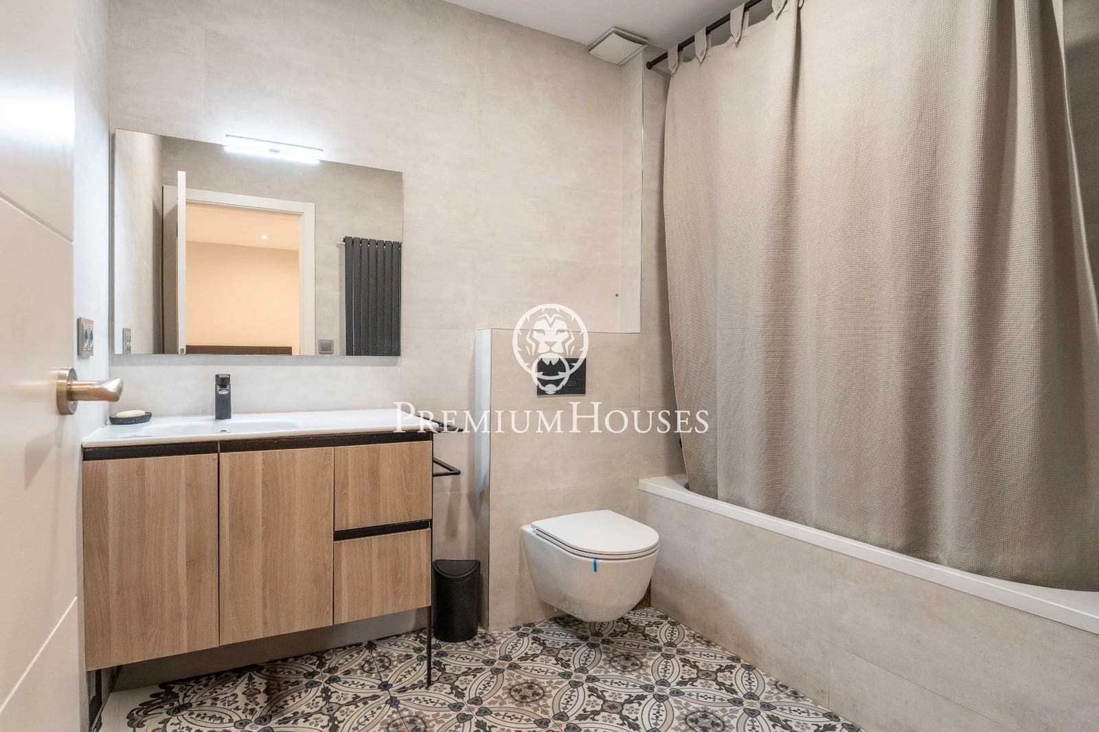 3 bedroom Flat for sale in Tarragona city - € 638,000 (Ref: 10037585)