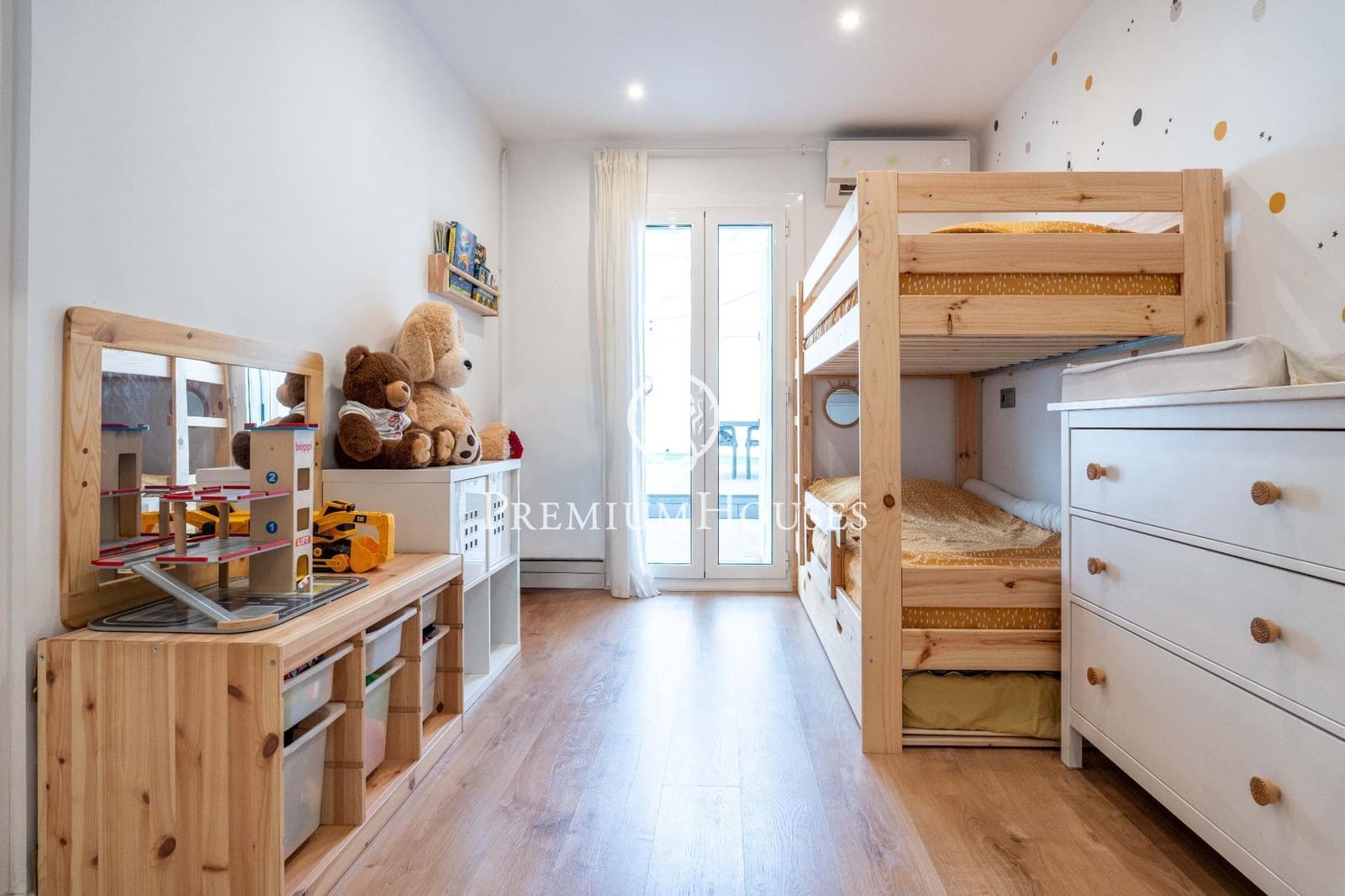 3 bedroom Flat for sale in Tarragona city - € 638,000 (Ref: 10037585)