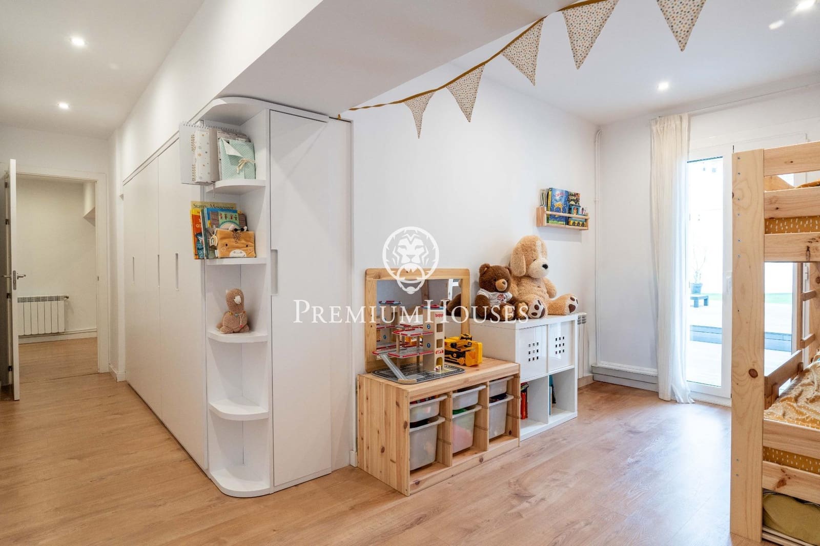 3 bedroom Flat for sale in Tarragona city - € 638,000 (Ref: 10037585)
