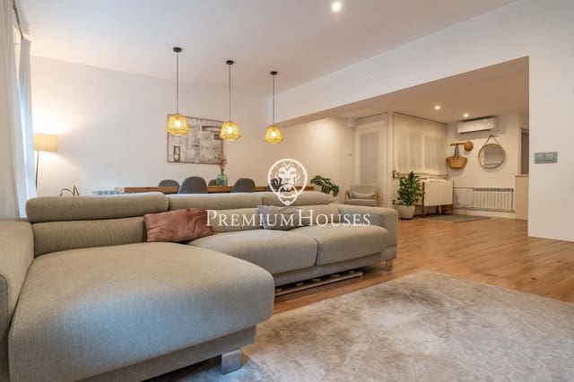 3 bedroom Flat for sale in Tarragona city - € 638,000 (Ref: 10037585)