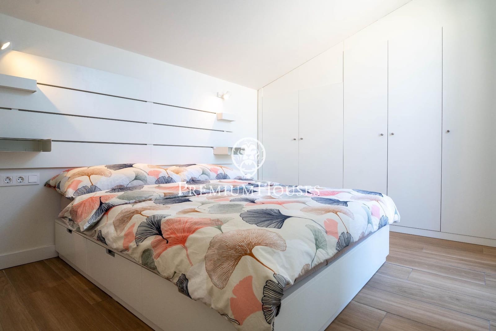 2 soverom Penthouse til salgs i Vilanova i la Geltru med svømmebasseng - € 750 000 (Ref: 10041317)