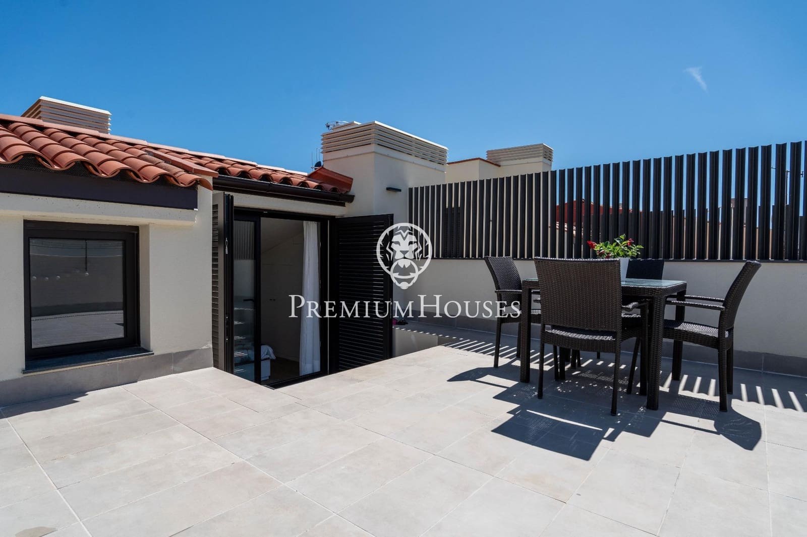 2 soverom Penthouse til salgs i Vilanova i la Geltru med svømmebasseng - € 750 000 (Ref: 10041317)