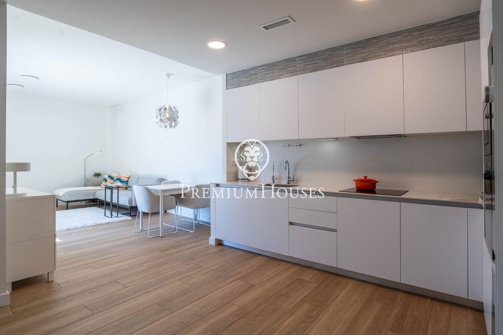 2 soverom Penthouse til salgs i Vilanova i la Geltru med svømmebasseng - € 750 000 (Ref: 10041317)