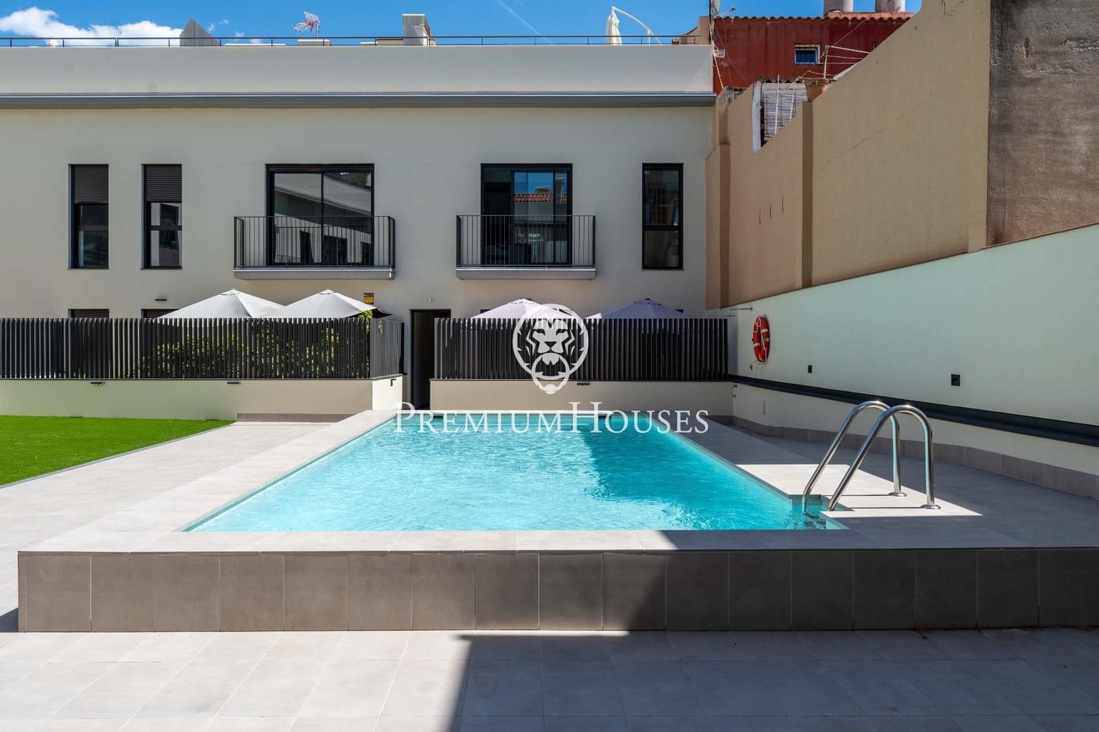 2 soverom Penthouse til salgs i Vilanova i la Geltru med svømmebasseng - € 750 000 (Ref: 10041317)