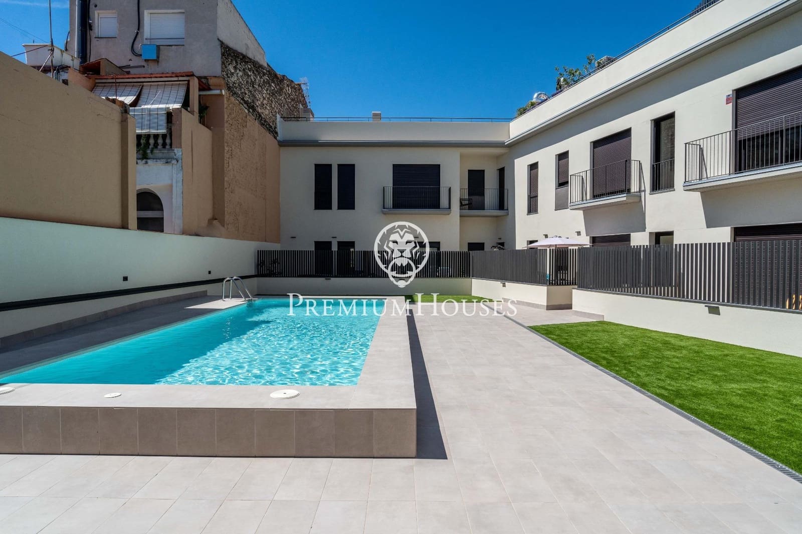 2 soverom Penthouse til salgs i Vilanova i la Geltru med svømmebasseng - € 750 000 (Ref: 10041317)
