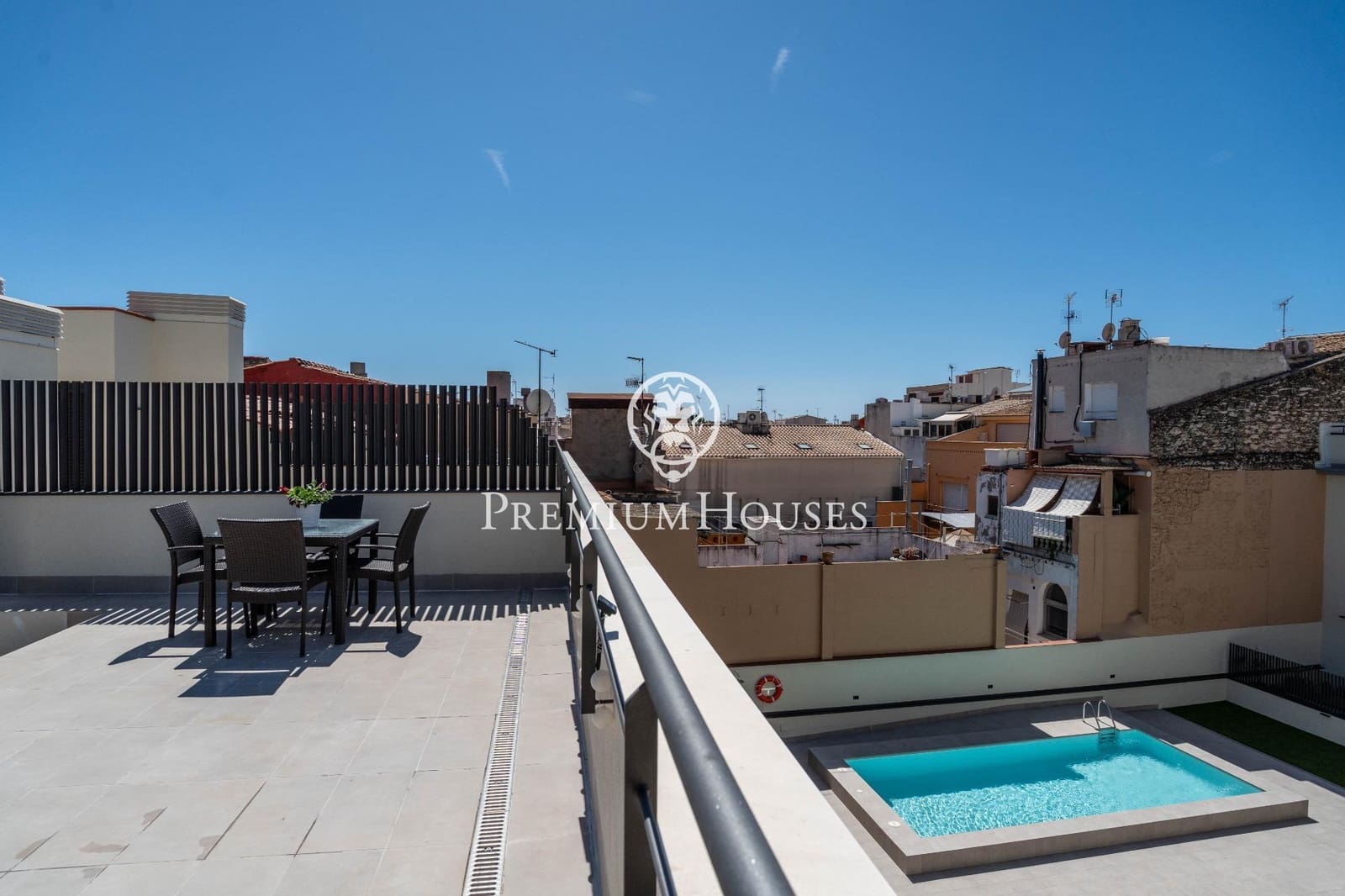 2 soverom Penthouse til salgs i Vilanova i la Geltru med svømmebasseng - € 750 000 (Ref: 10041317)