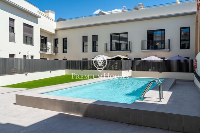 2 soverom Penthouse til salgs i Vilanova i la Geltrú med svømmebasseng - € 750 000 (Ref: 10041317)