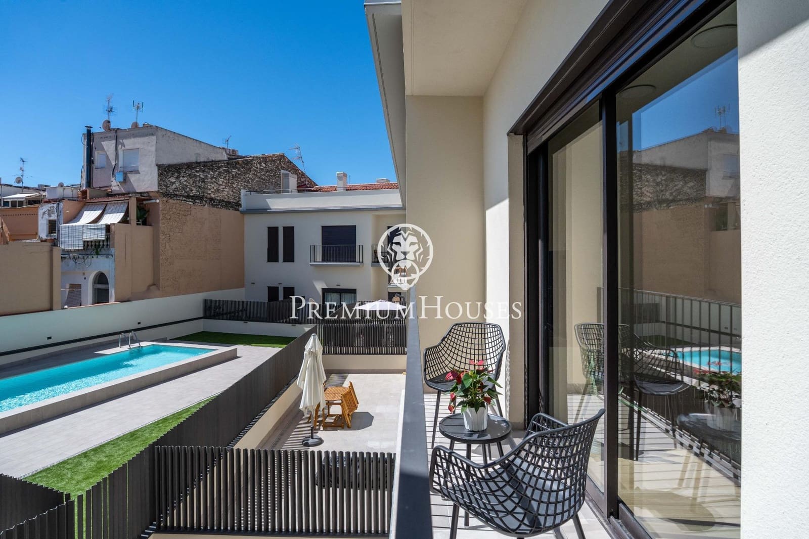 2 soverom Penthouse til salgs i Vilanova i la Geltru med svømmebasseng - € 750 000 (Ref: 10041317)
