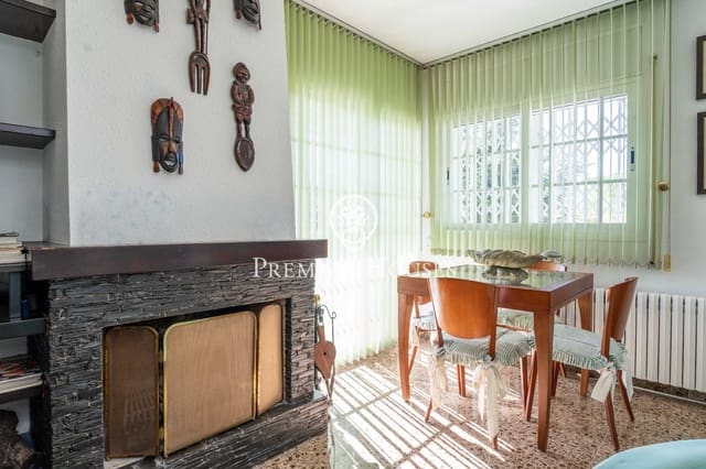 4 soveværelse Villa til salg i Begues med swimmingpool garage - € 825.000 (Ref: 10045242)