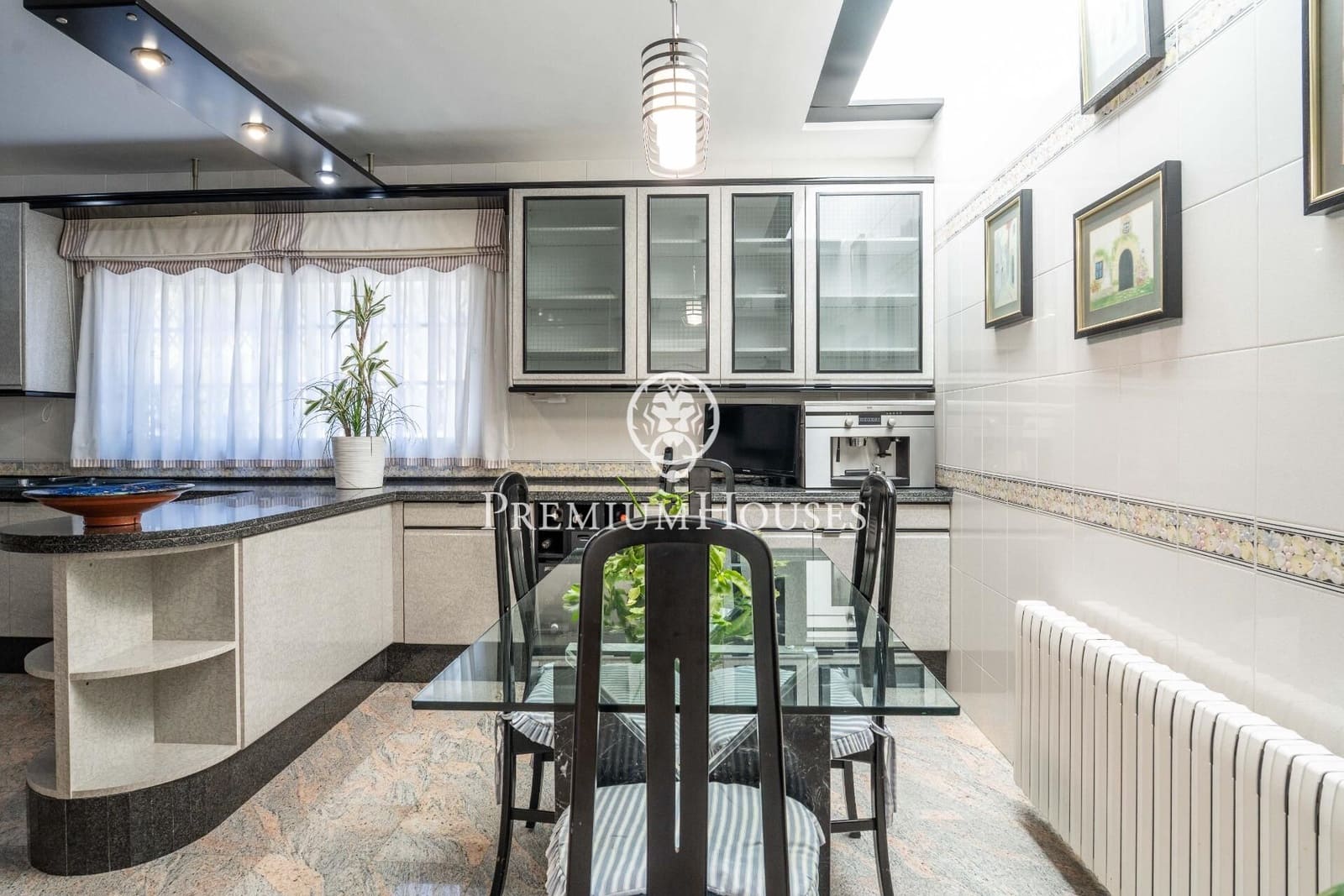 4 soveværelse Villa til salg i Begues med swimmingpool garage - € 825.000 (Ref: 10045242)