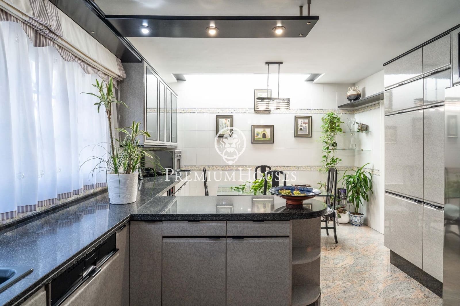 4 soveværelse Villa til salg i Begues med swimmingpool garage - € 825.000 (Ref: 10045242)