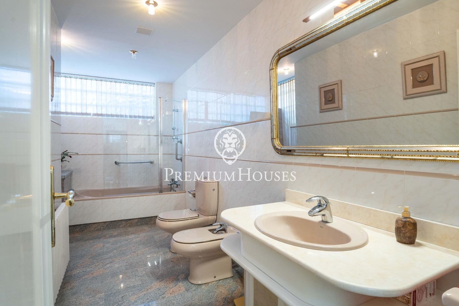 4 soveværelse Villa til salg i Begues med swimmingpool garage - € 825.000 (Ref: 10045242)