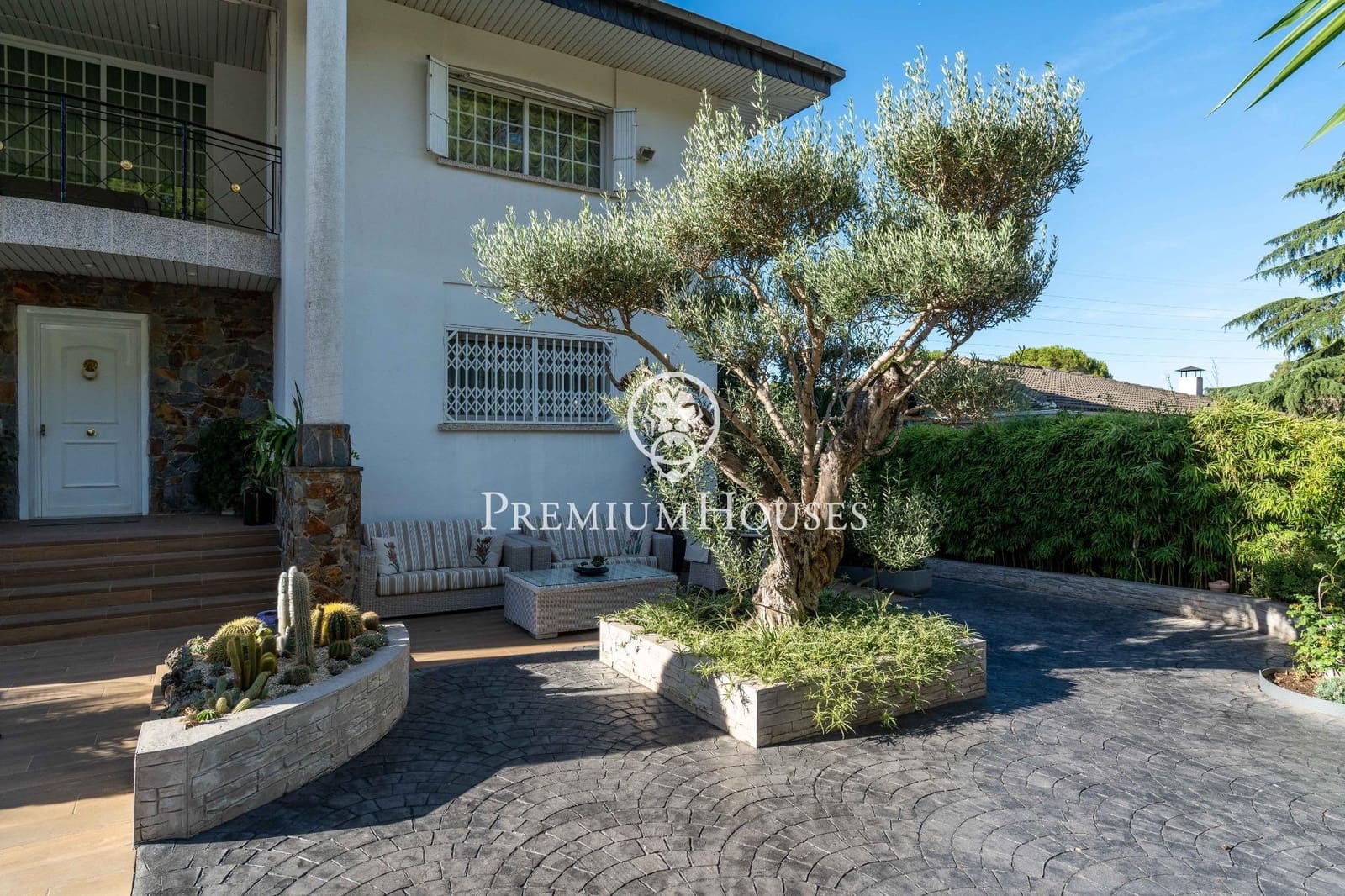 4 soveværelse Villa til salg i Begues med swimmingpool garage - € 825.000 (Ref: 10045242)