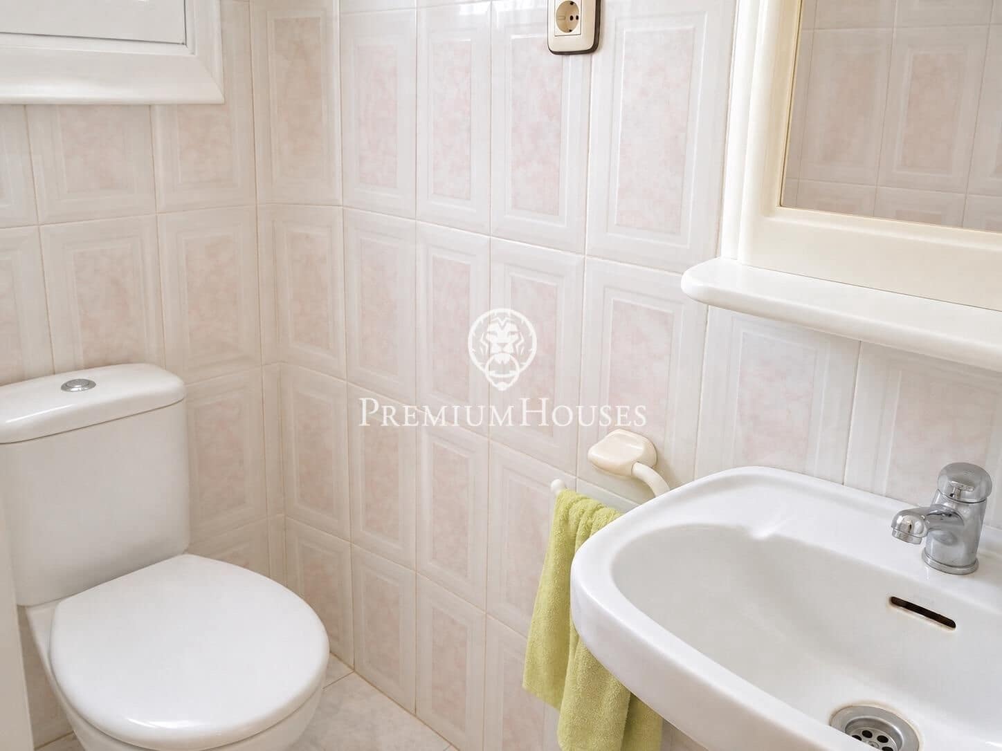 6 quarto Moradia em Banda para venda em Sant Pere de Ribes com garagem - 620 000 € (Ref: 10049555)