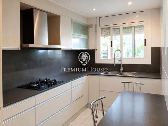 6 quarto Moradia em Banda para venda em Sant Pere de Ribes com garagem - 620 000 € (Ref: 10049555)
