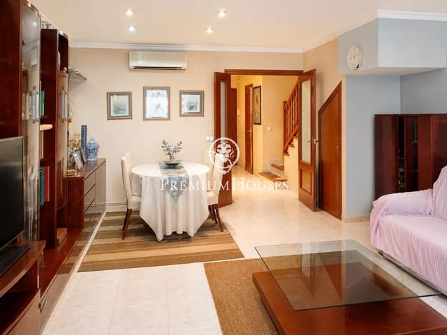 6 sovrum Radhus till salu i Sant Pere de Ribes med garage - 620 000 € (Ref: 10049555)