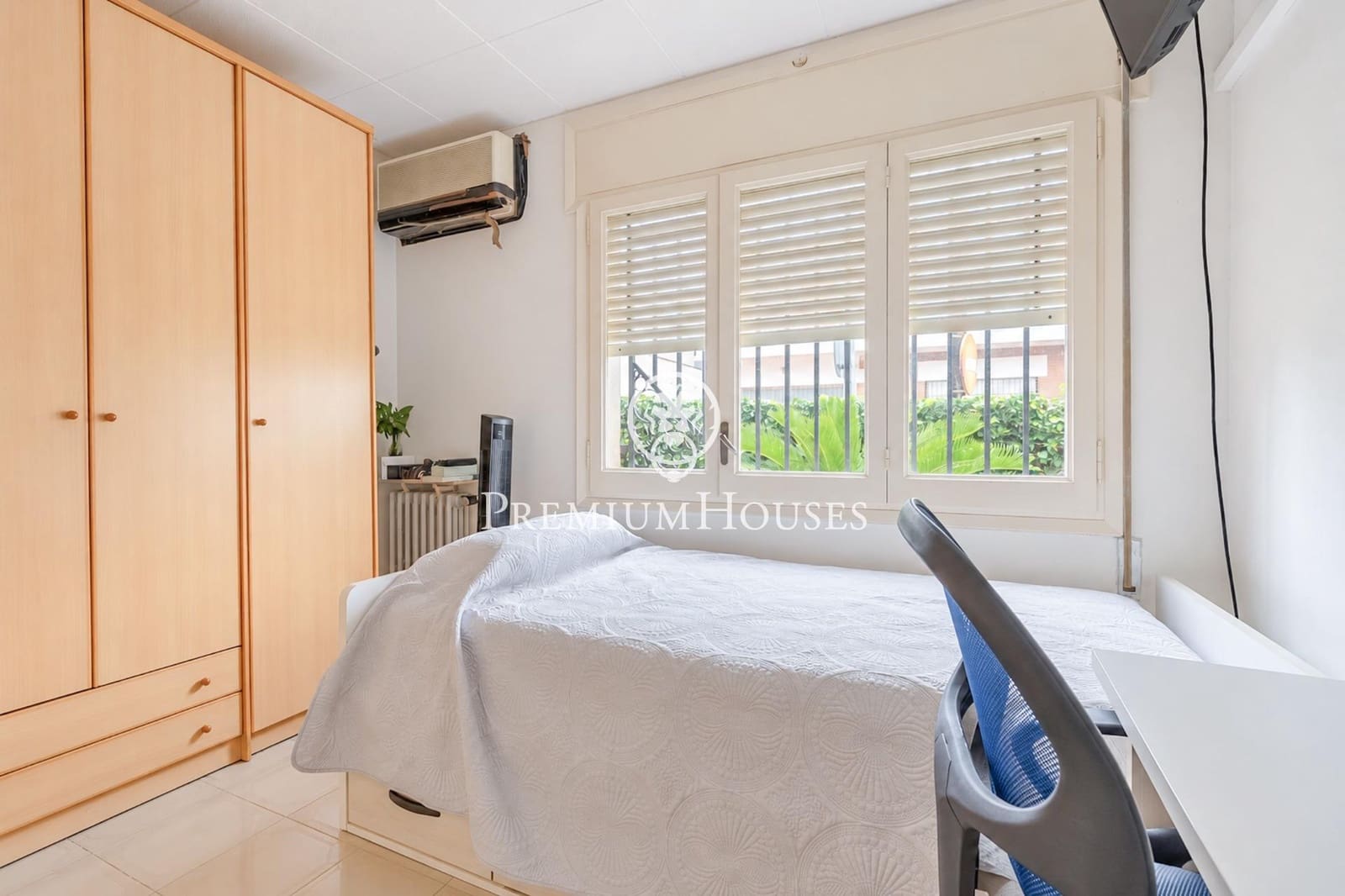 7 soveværelse Byhus til salg i Gava med garage - € 720.000 (Ref: 10094561)