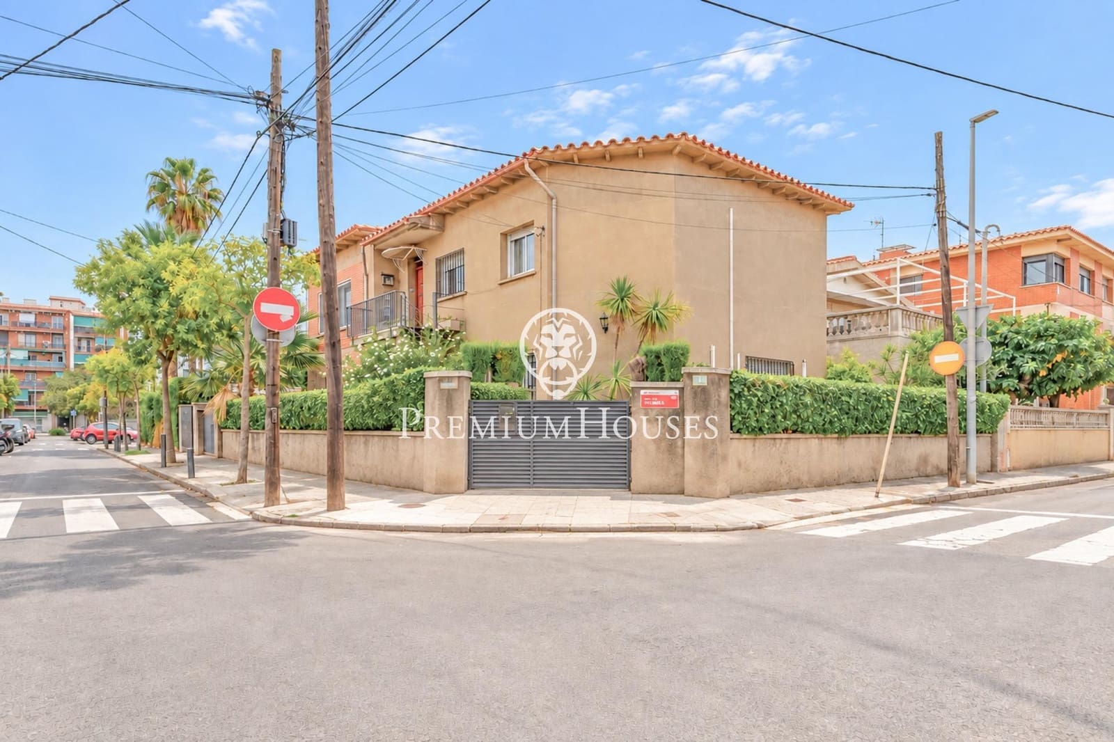 7 soveværelse Byhus til salg i Gava med garage - € 720.000 (Ref: 10094561)