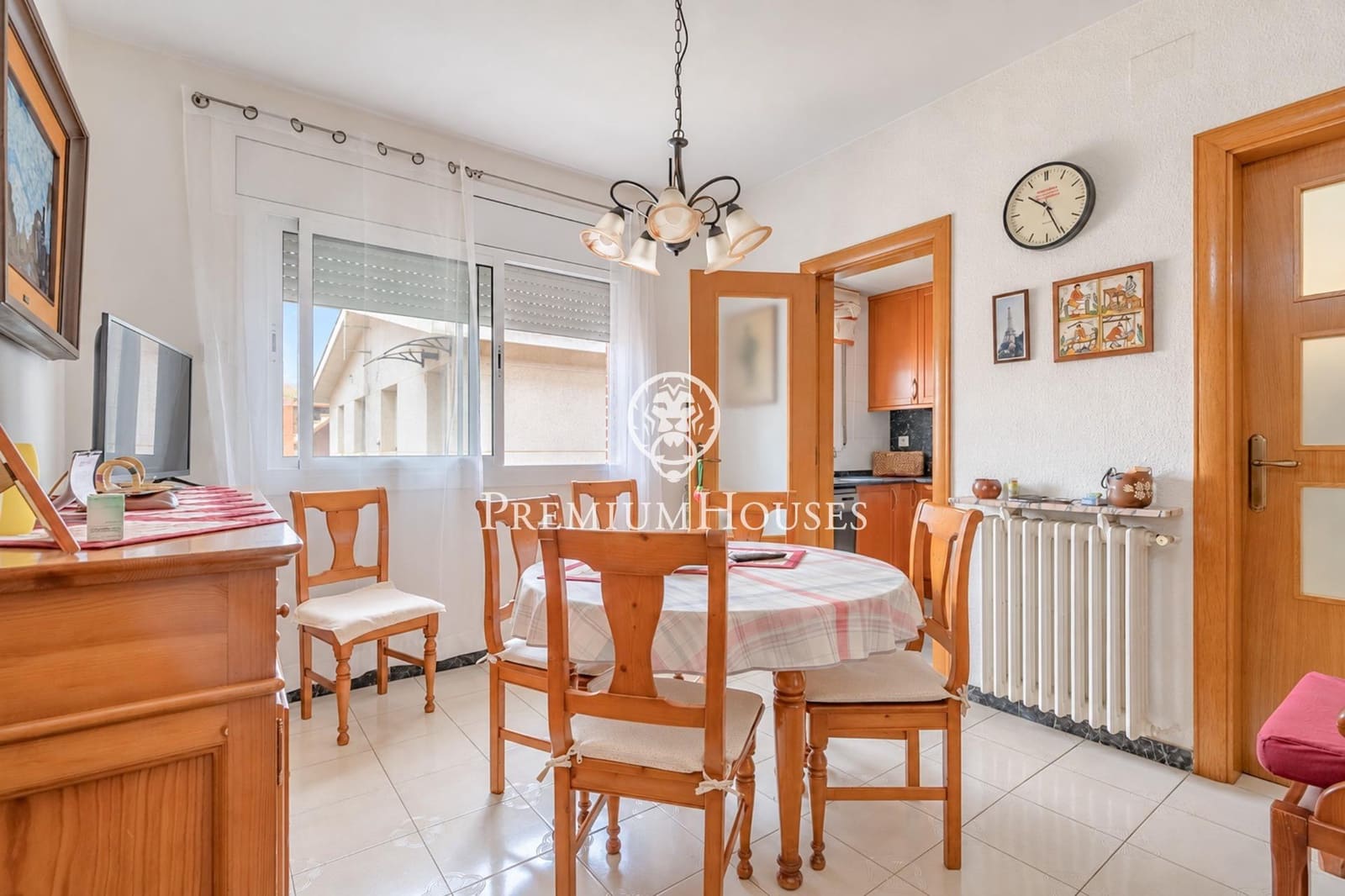 7 soveværelse Byhus til salg i Gava med garage - € 720.000 (Ref: 10094561)