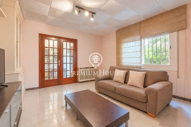 7 soveværelse Byhus til salg i Gavà med garage - € 720.000 (Ref: 10094561)
