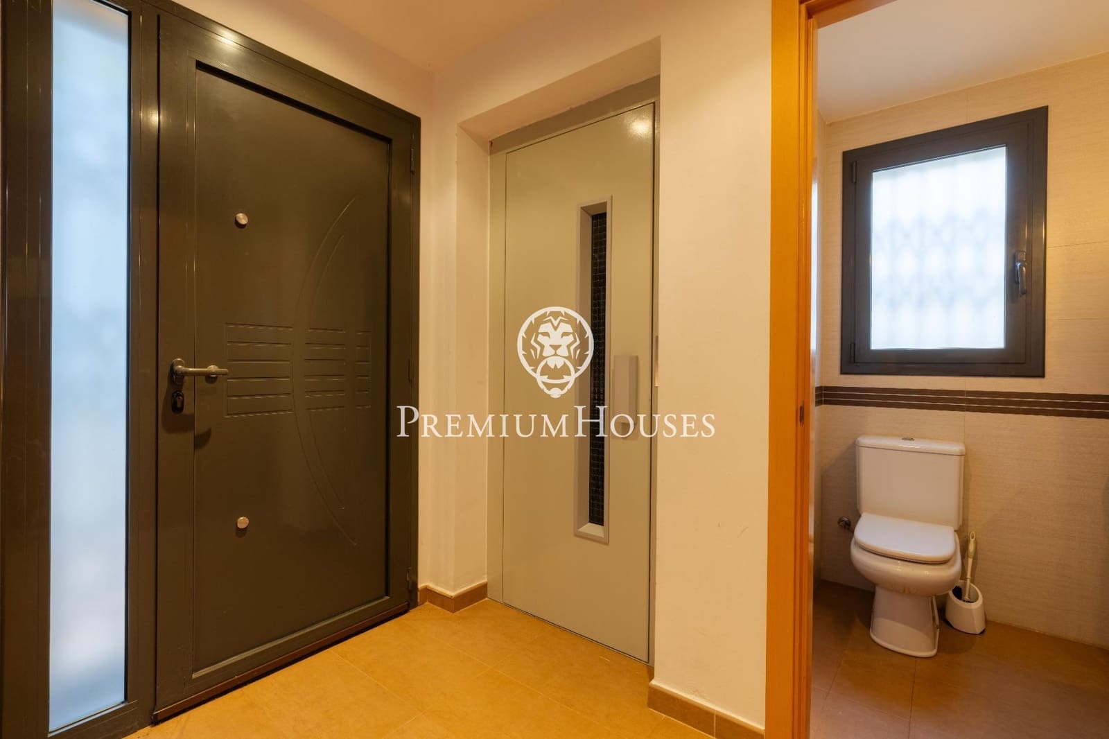 5 slaapkamer Villa te koop in Sitges met zwembad garage - € 895.000 (Ref: 10098363)