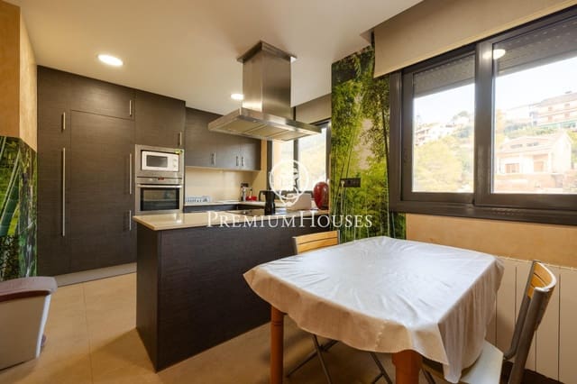 5 slaapkamer Villa te koop in Sitges met zwembad garage - € 895.000 (Ref: 10098363)