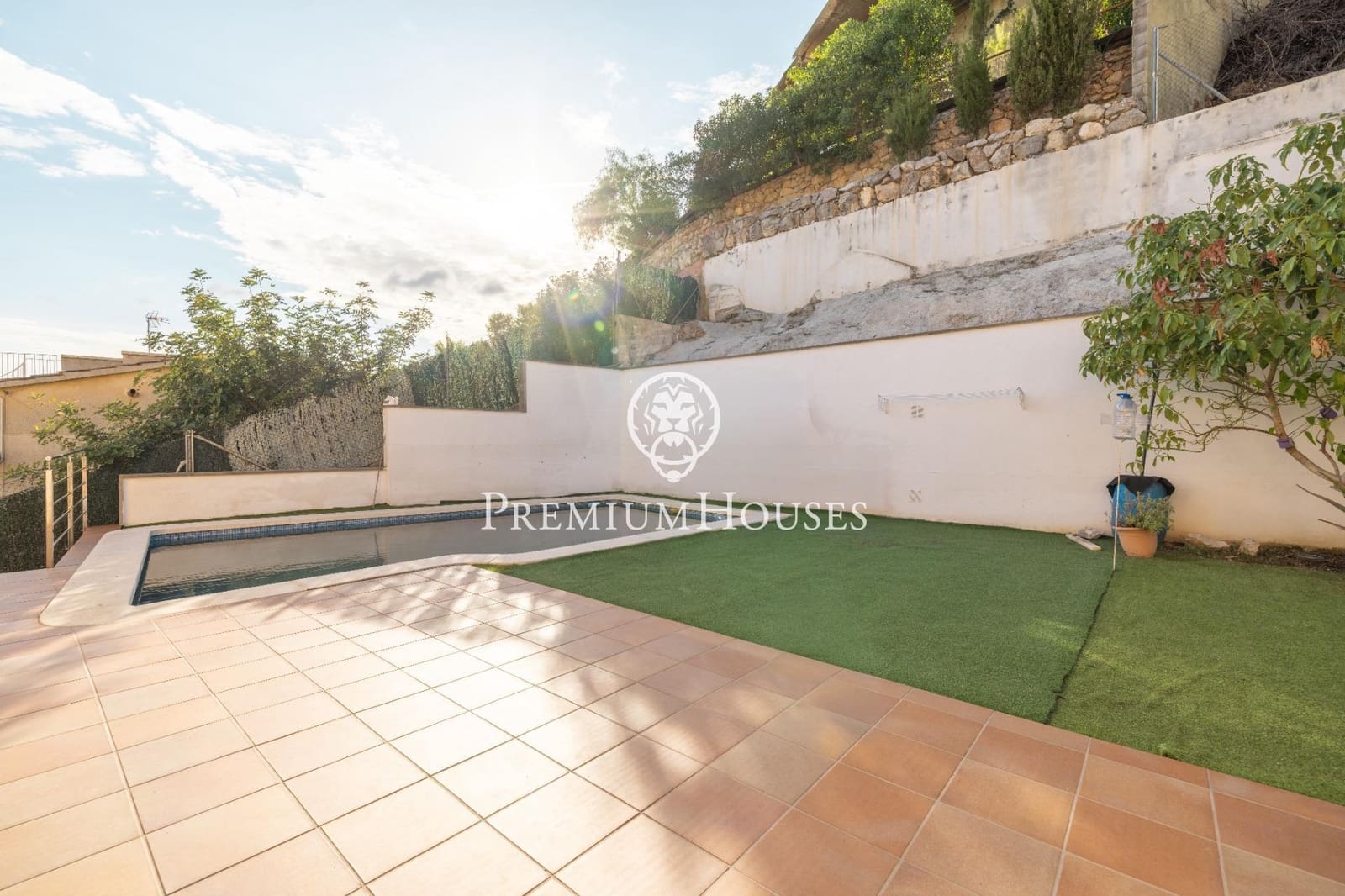 5 slaapkamer Villa te koop in Sitges met zwembad garage - € 895.000 (Ref: 10098363)