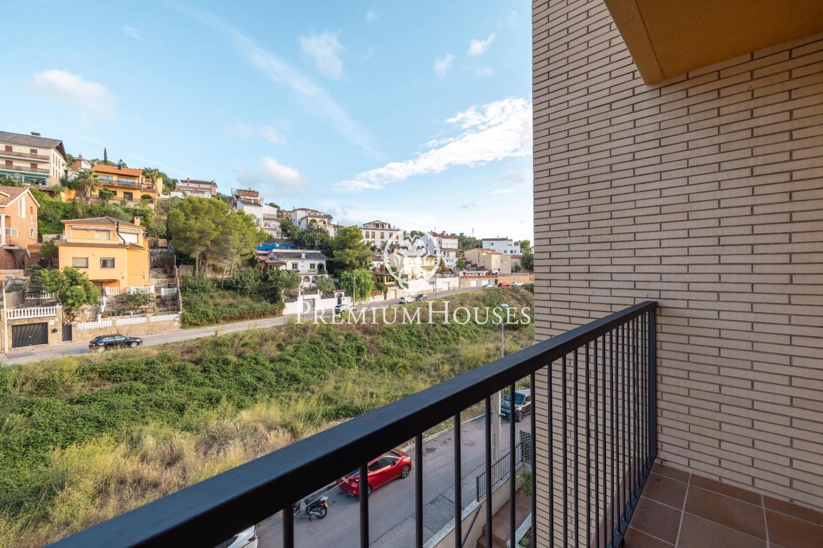 5 slaapkamer Villa te koop in Sitges met zwembad garage - € 895.000 (Ref: 10098363)