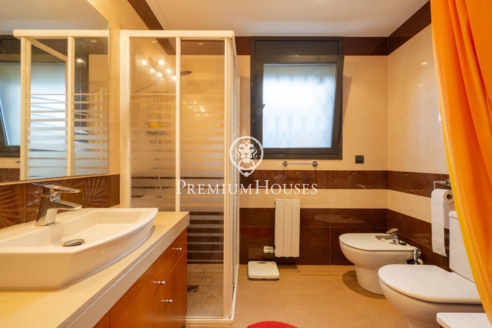 5 slaapkamer Villa te koop in Sitges met zwembad garage - € 895.000 (Ref: 10098363)