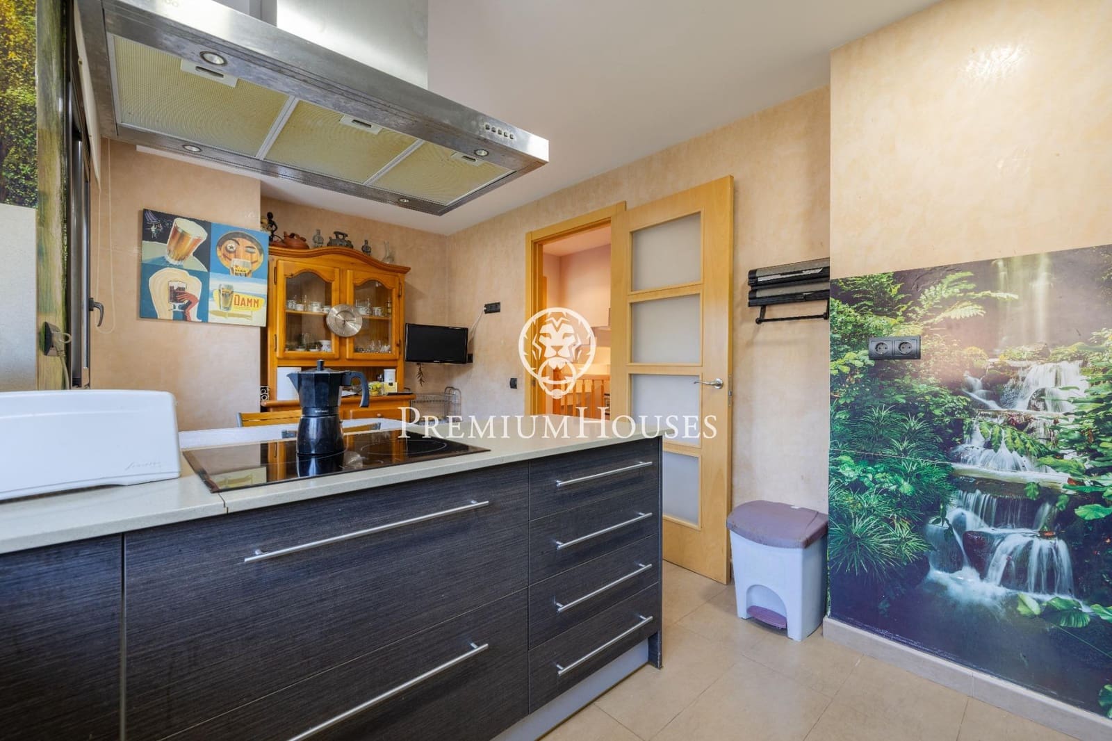 5 slaapkamer Villa te koop in Sitges met zwembad garage - € 895.000 (Ref: 10098363)
