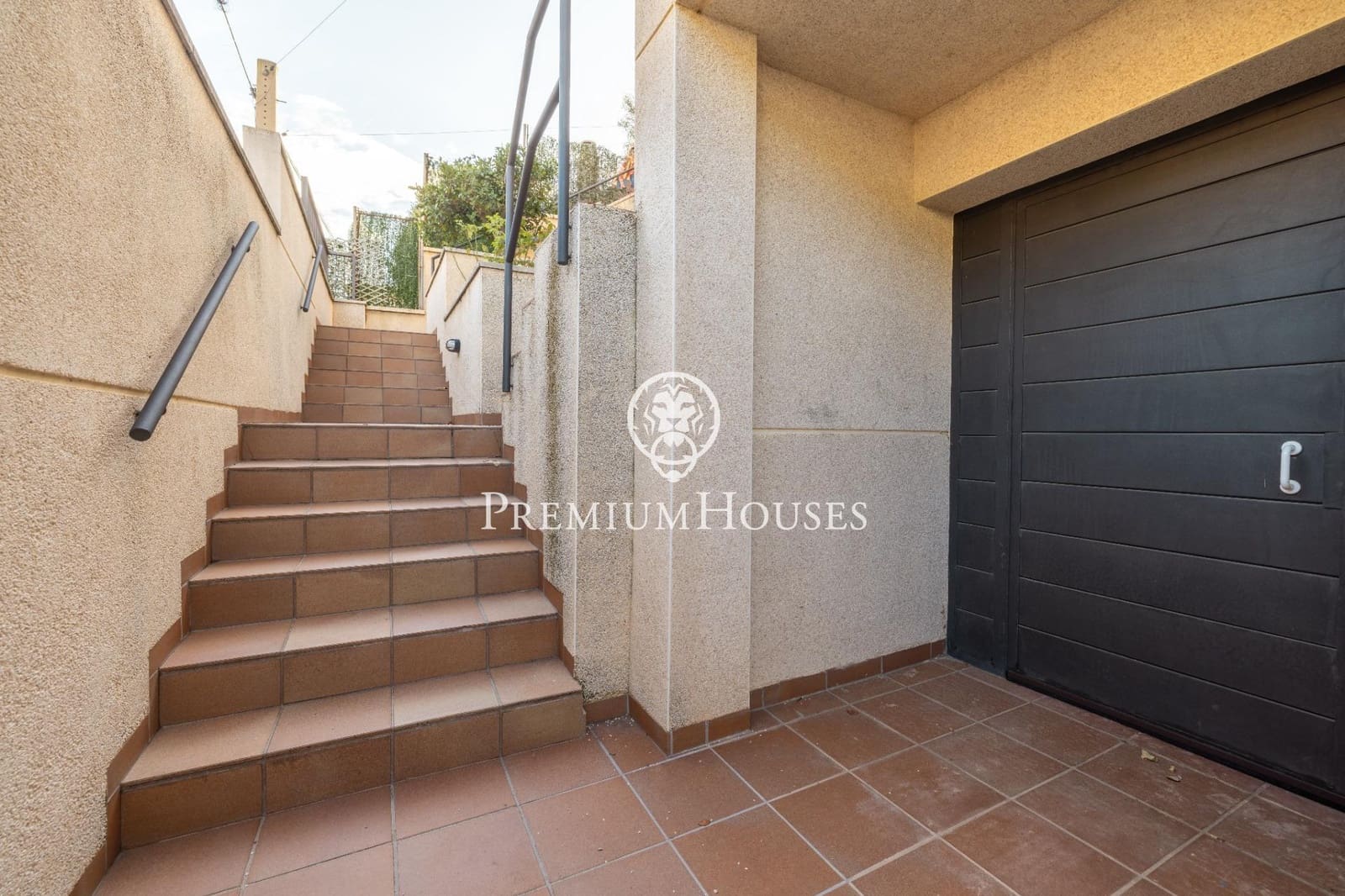 5 slaapkamer Villa te koop in Sitges met zwembad garage - € 895.000 (Ref: 10098363)