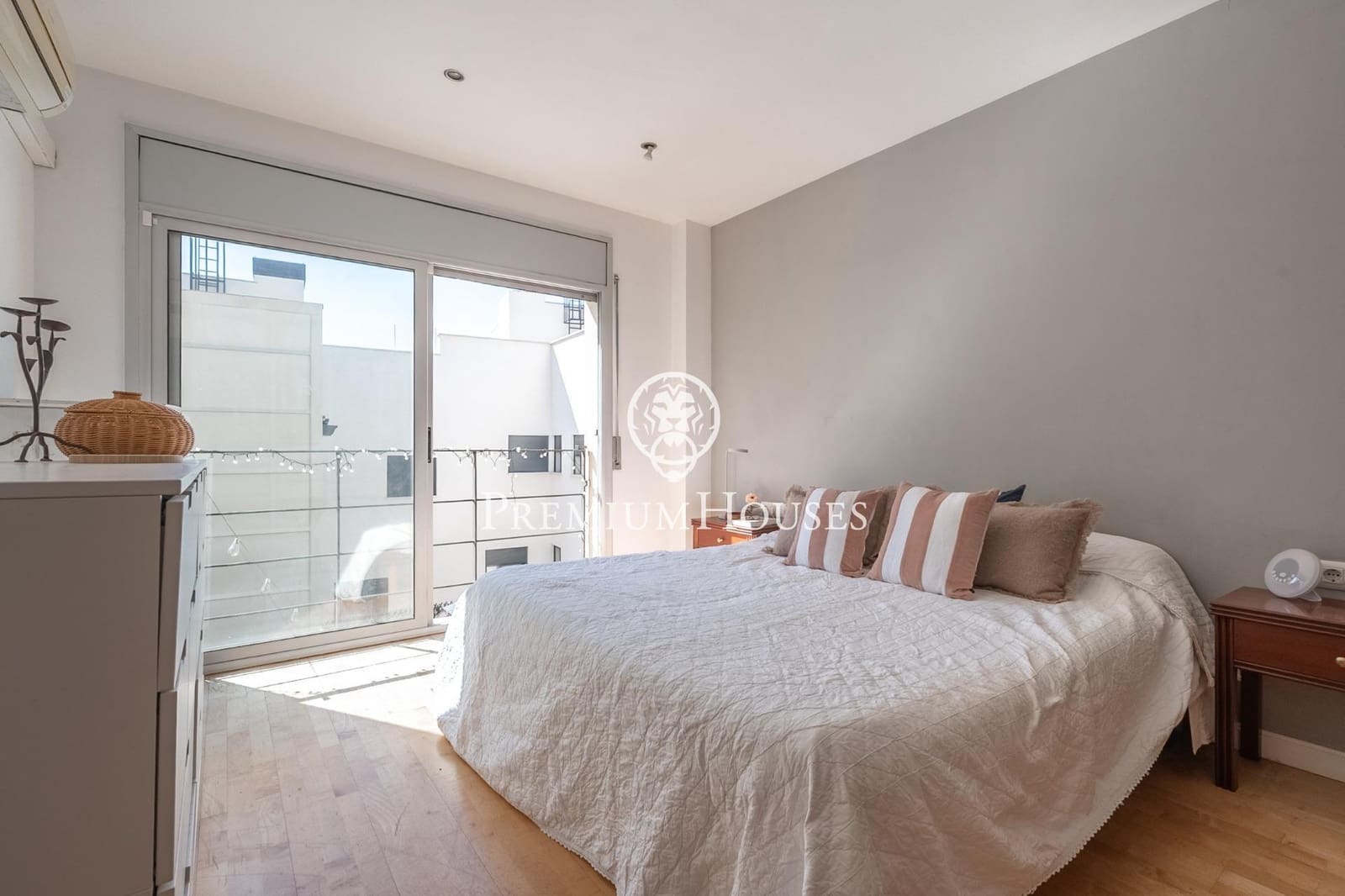 3 bedroom Townhouse for sale in Vilanova i la Geltru with garage - € 747,000 (Ref: 10109921)
