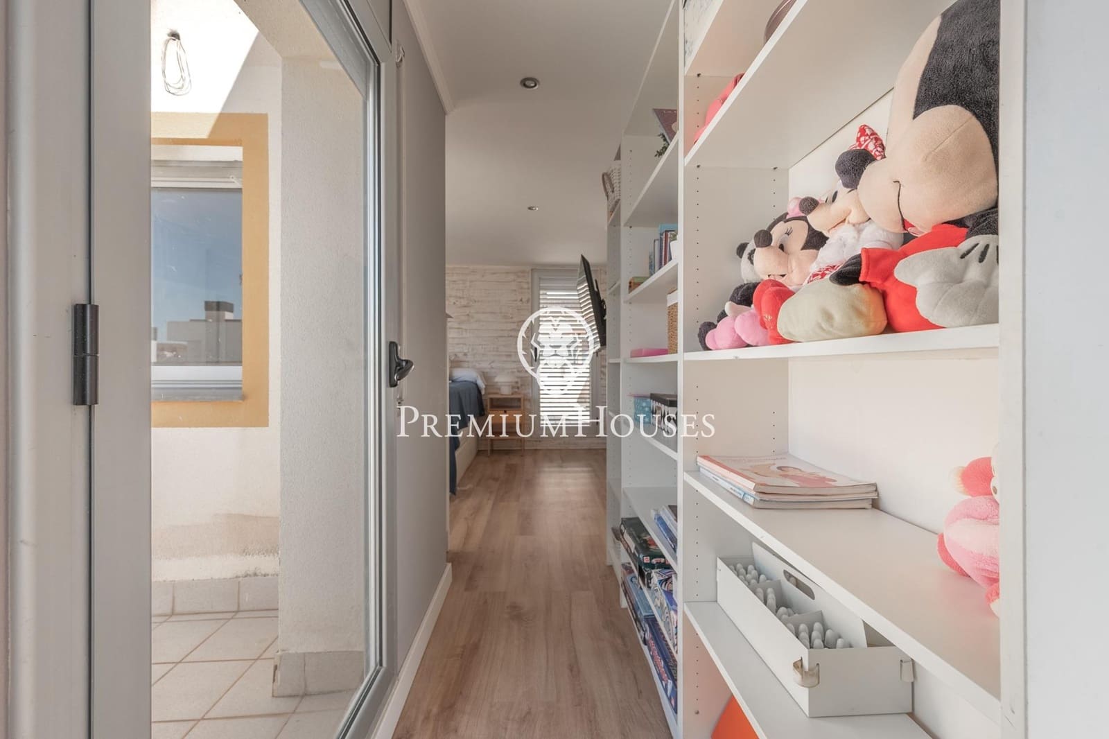 3 bedroom Townhouse for sale in Vilanova i la Geltru with garage - € 747,000 (Ref: 10109921)