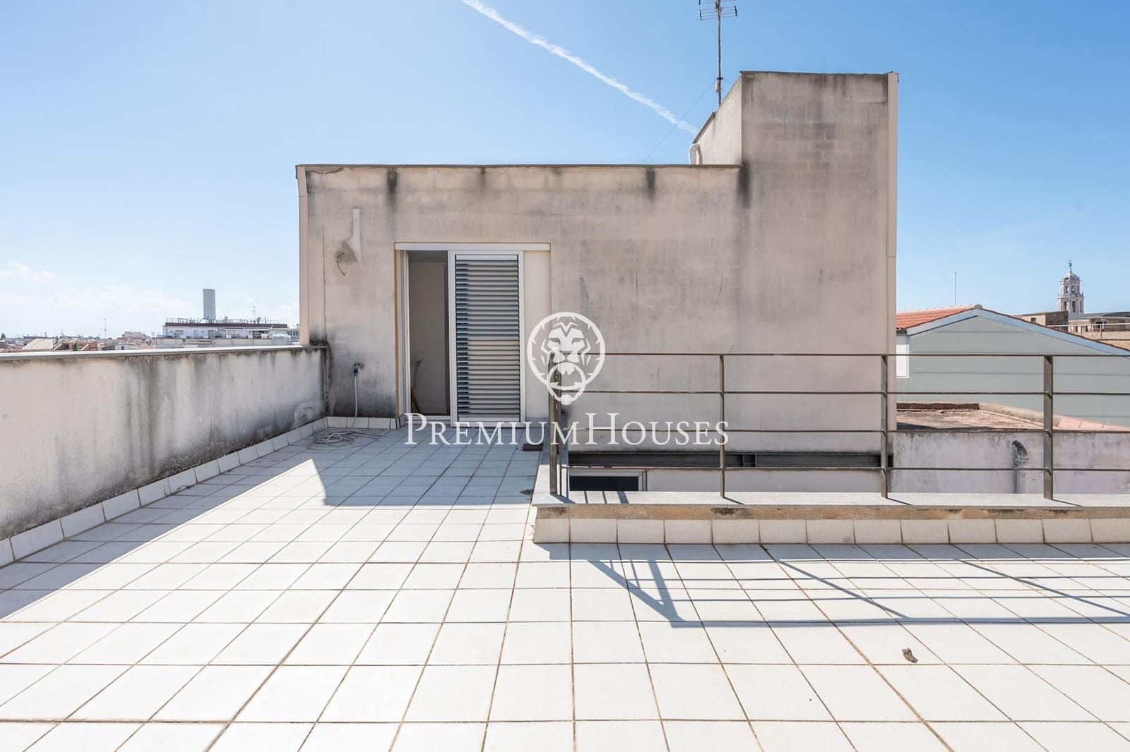 3 bedroom Townhouse for sale in Vilanova i la Geltru with garage - € 747,000 (Ref: 10109921)
