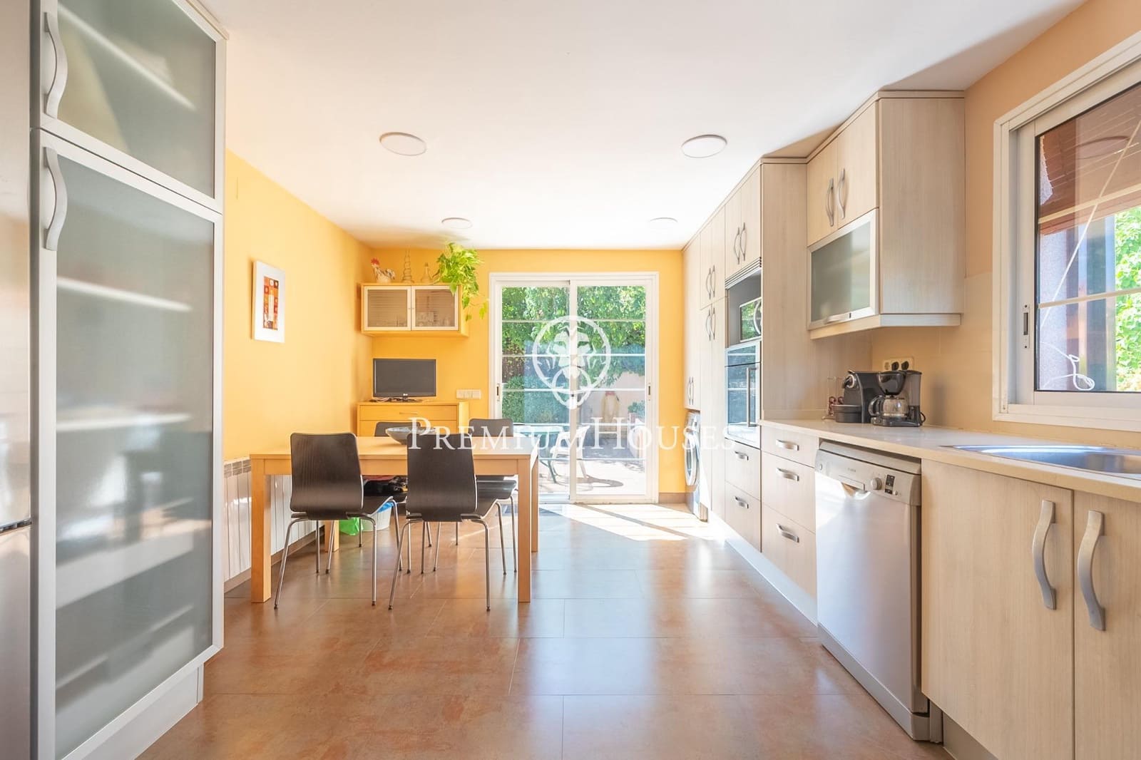 5 quarto Moradia para venda em Vilanova i la Geltru com piscina garagem - 895 000 € (Ref: 10109922)