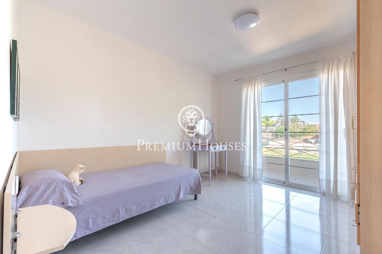 5 quarto Moradia para venda em Vilanova i la Geltru com piscina garagem - 895 000 € (Ref: 10109922)