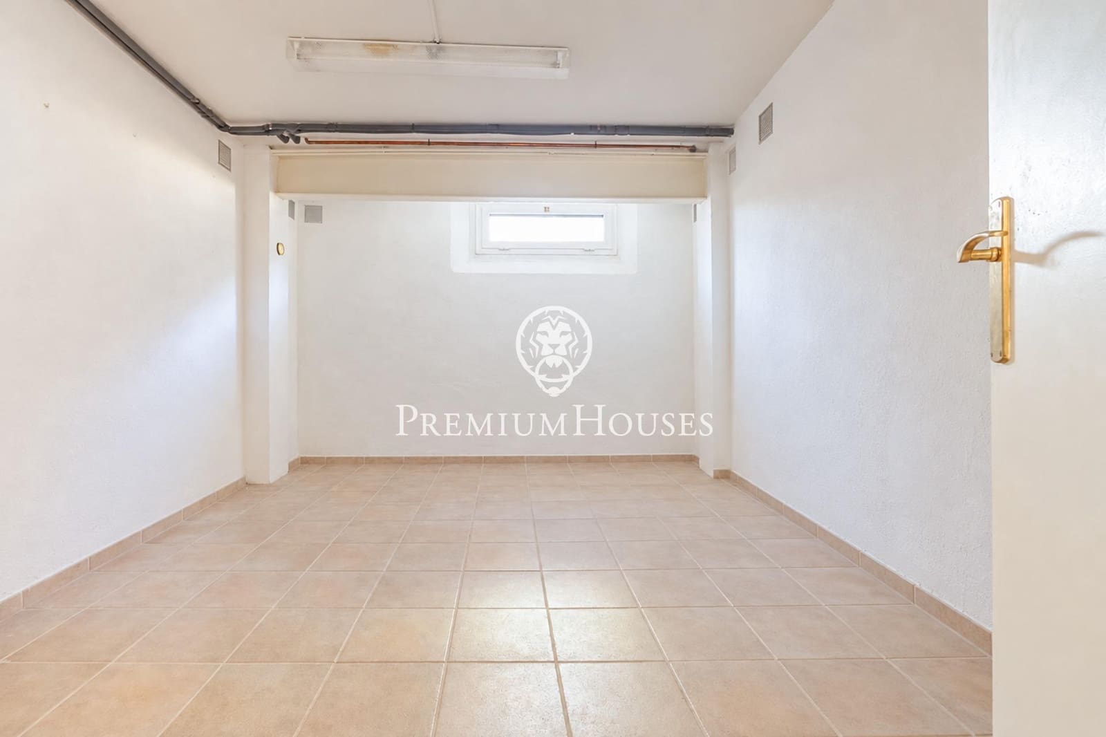 5 quarto Moradia para venda em Vilanova i la Geltru com piscina garagem - 895 000 € (Ref: 10109922)