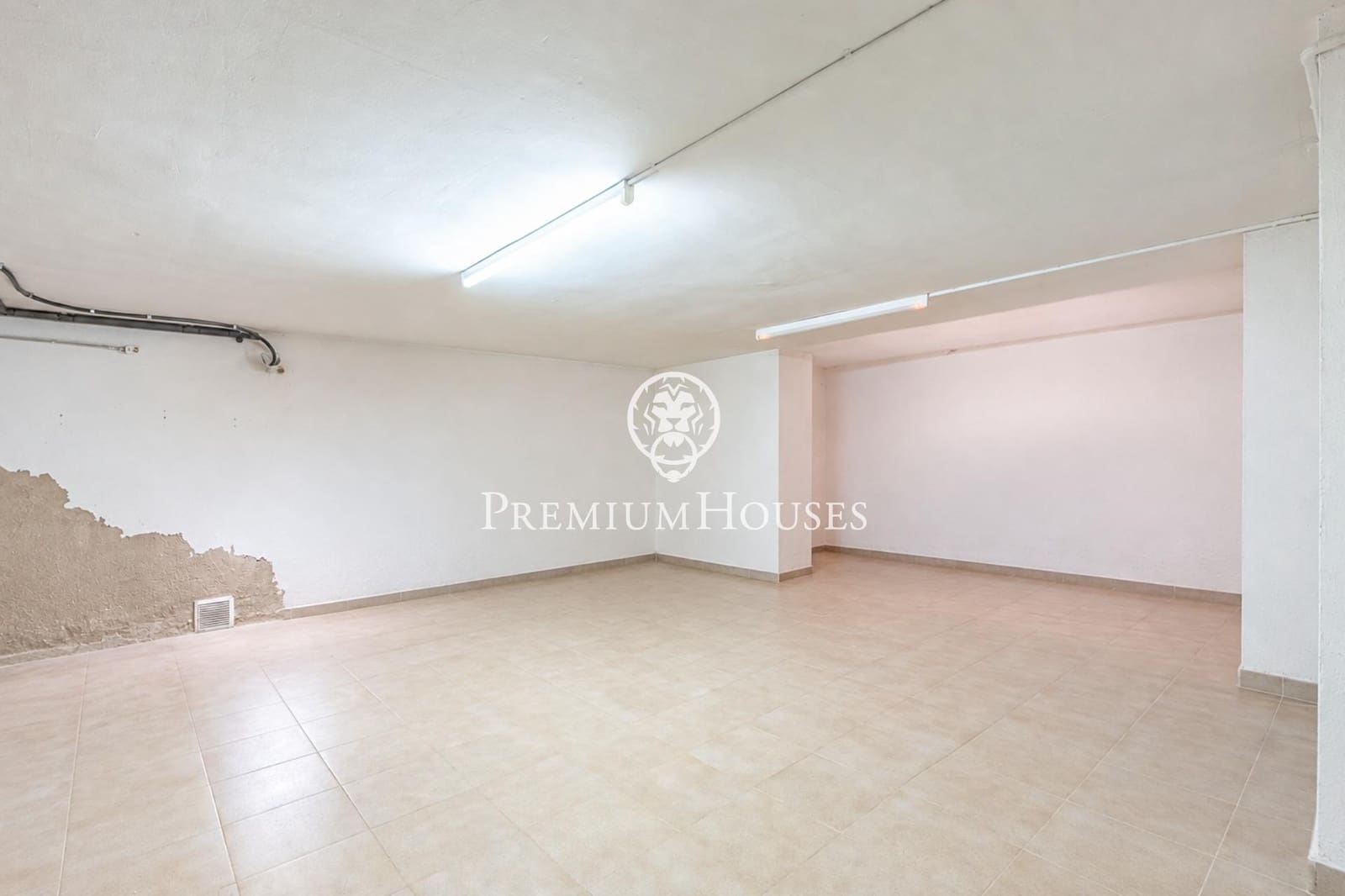 5 quarto Moradia para venda em Vilanova i la Geltru com piscina garagem - 895 000 € (Ref: 10109922)