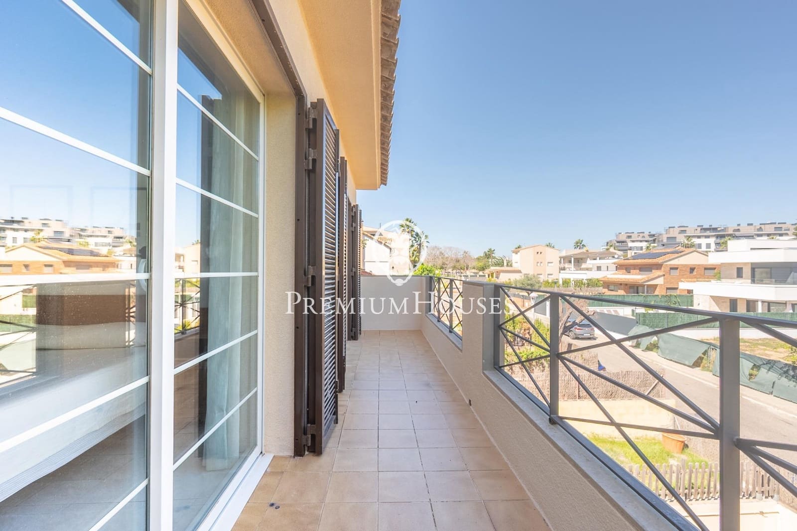 5 quarto Moradia para venda em Vilanova i la Geltru com piscina garagem - 895 000 € (Ref: 10109922)