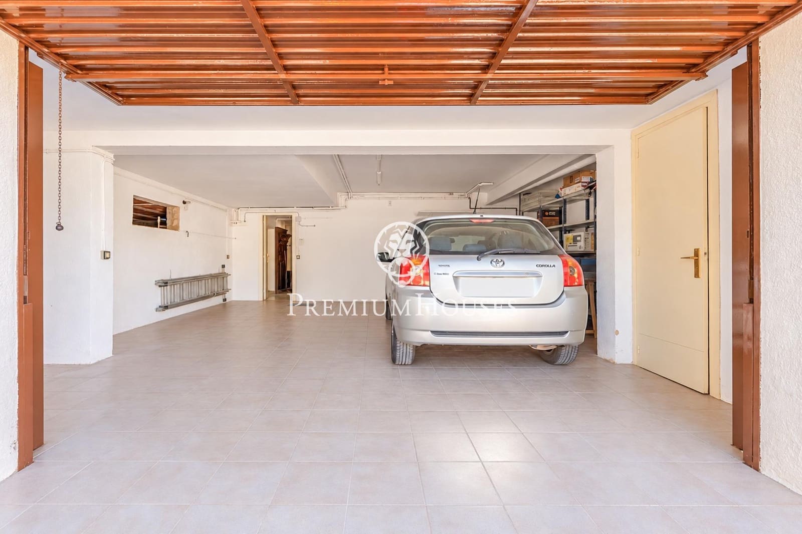 5 quarto Moradia para venda em Vilanova i la Geltru com piscina garagem - 895 000 € (Ref: 10109922)