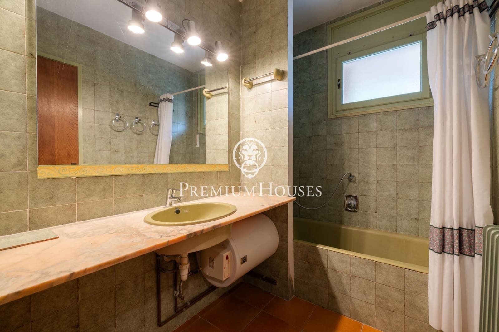 5 quarto Moradia para venda em Reus com garagem - 585 000 € (Ref: 10129387)