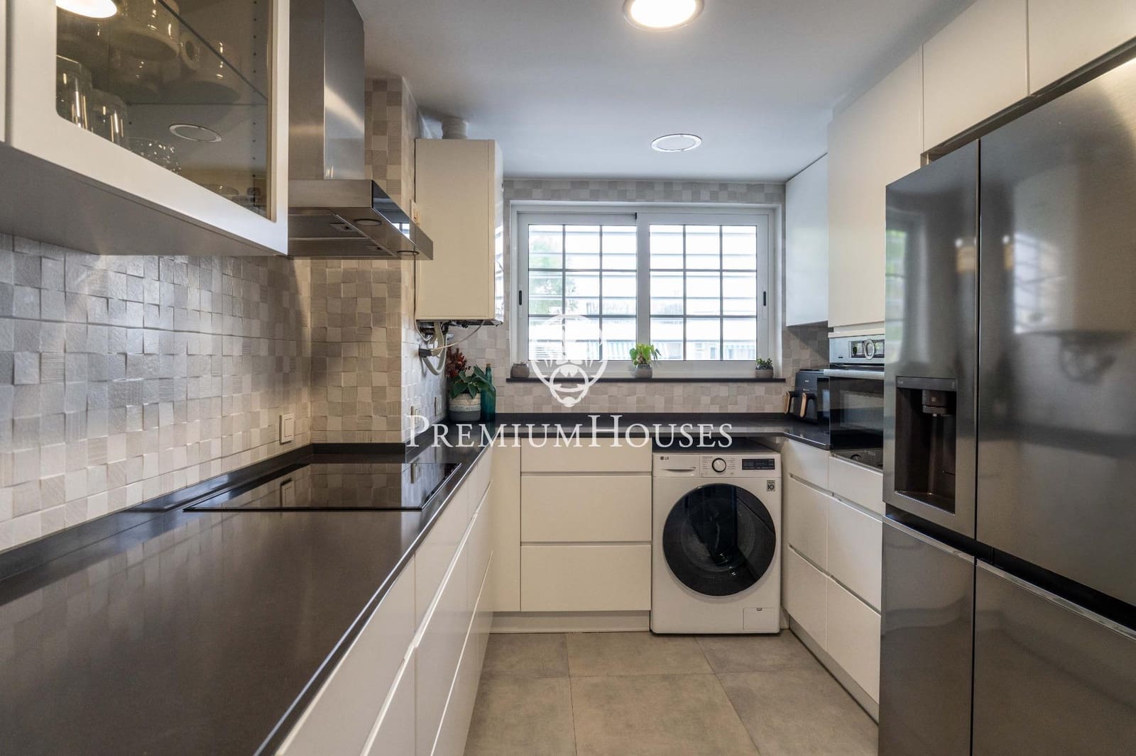 3 chambre Appartement à vendre à Gava avec piscine garage - 660 000 € (Ref: 10161758)